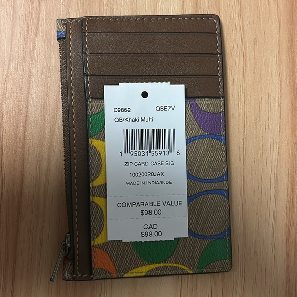 Coach Wallet - Picture 4 of 4